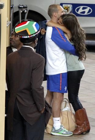 orange festa con mogli e compagne (9).jpg