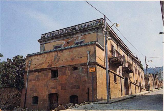 Palazzo Armao  ( Prima del restauro )