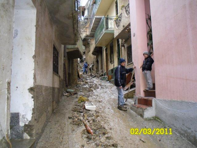 PROTEZZIONE CIVILE A MESSINA 3 - MARZO 2011 (15).jpg