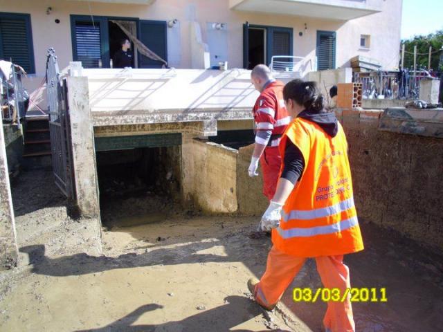 PROTEZZIONE CIVILE A MESSINA 3 - MARZO 2011 (31).jpg