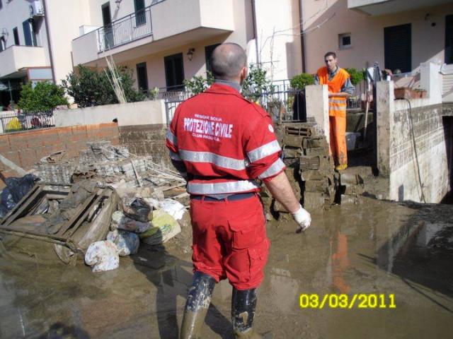 PROTEZZIONE CIVILE A MESSINA 3 - MARZO 2011 (4).jpg