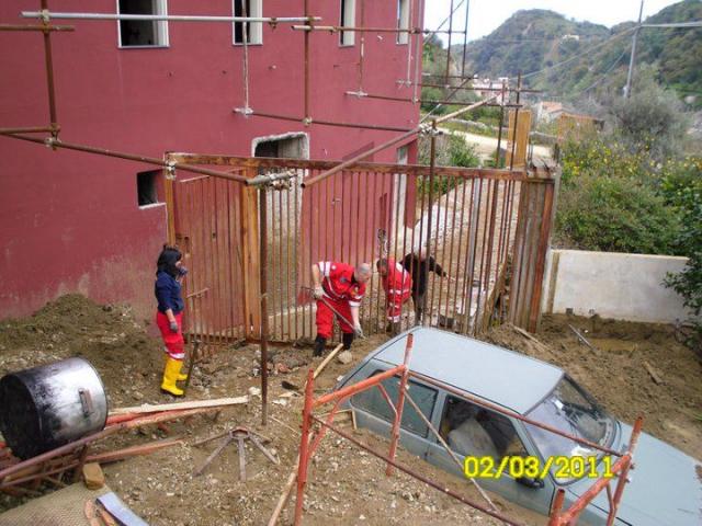 PROTEZZIONE CIVILE A MESSINA 3 - MARZO 2011 (7).jpg