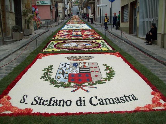 Infiorata 2011 Santo Stefano di Camastra 063.JPG