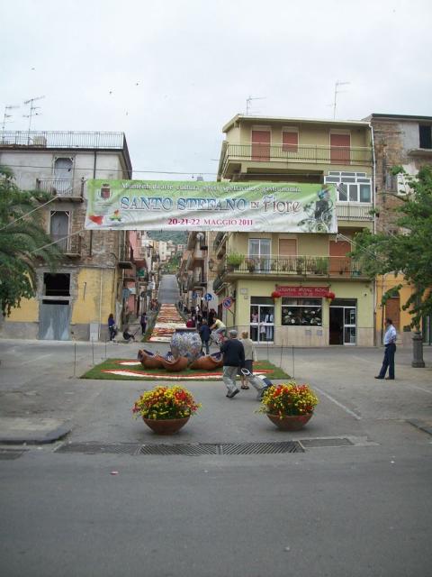 Infiorata 2011 Santo Stefano di Camastra 068.JPG