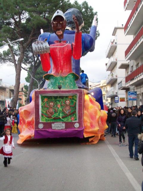 Carnevale 2011 Acquedolci 008.JPG